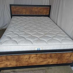 Queen Bed.  Cama Queen 