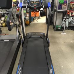 Horizon 7.0 Treadmill