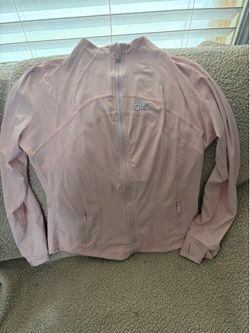 Workout zipper top