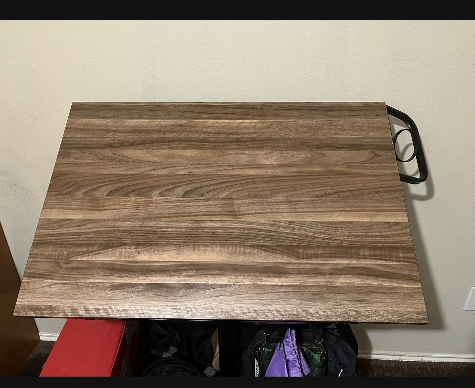 30$ Adjustable Art Table With Wheels