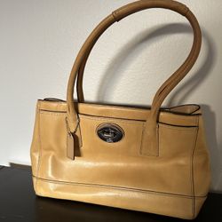 Vintage Beige Coach leather hand bag