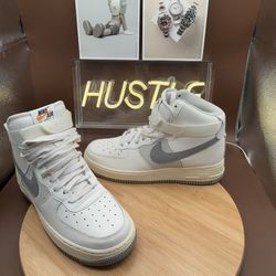 Nike Air Force 1 High '07 LV8 (GS) Size 7Y Sail/ Medium Grey