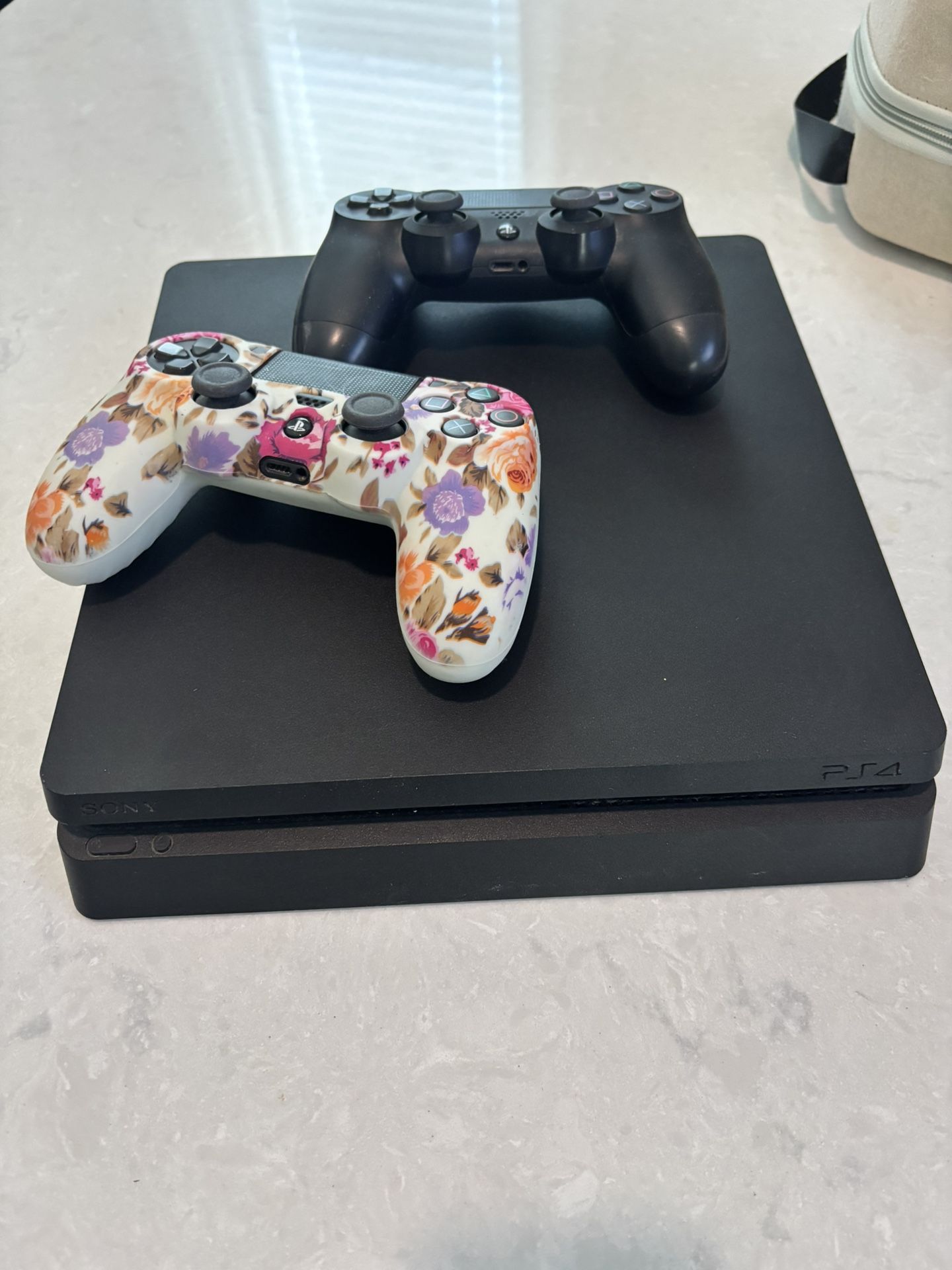 PS4 Slim
