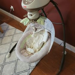 Baby Swing: Snuga Infant Swing