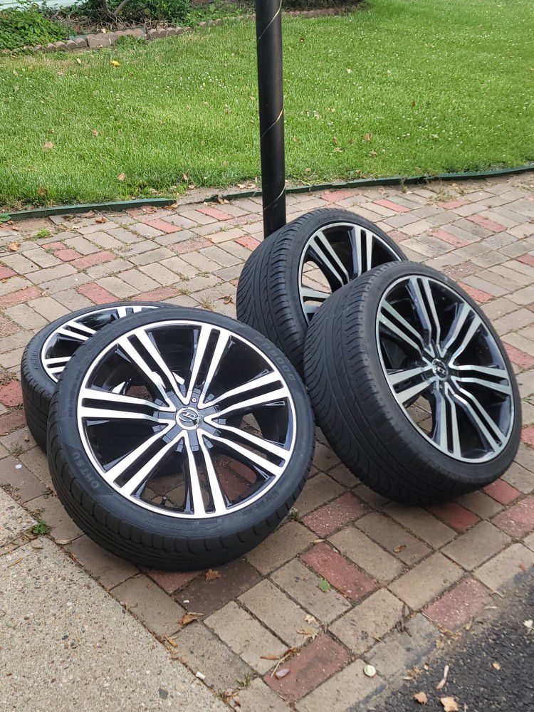 4 - Low Profile VCT 20" Rims & Tires 