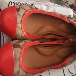 Coach flats 