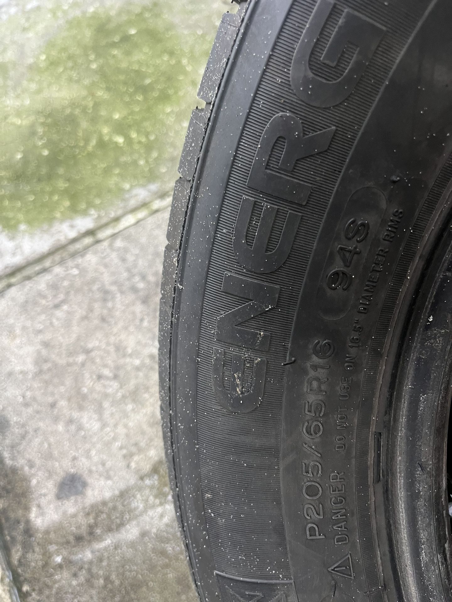 Tire 205/65/R16