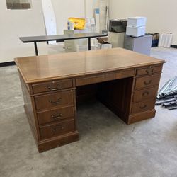 Antique Desk Free Delivery 🚚 