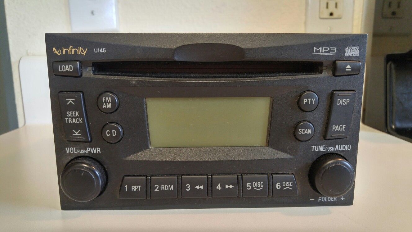 03-06 Mitsubishi Outlander Infinity 6 Disc CD CD/MP3 U145 8701A032