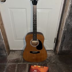 Premier R267 Acoustic Guitar + Learn and master guitar with Steve Krenz Lessons