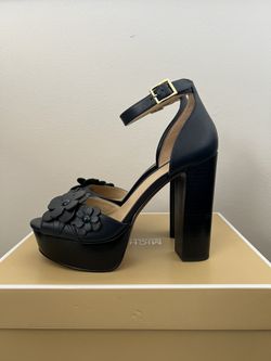 Size 6 Michael Kors Floral Platform