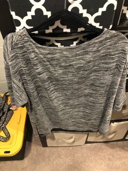 JustFab size 1X gray tunic top with sleeves
