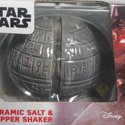 Star Wars Ceramic Salt and Pepper Shaker Set: Death Star: Empire’s Space Station