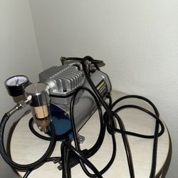 Central Pneumatic Mini Air Compressor 