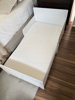 White Toddler Bed with Mattress