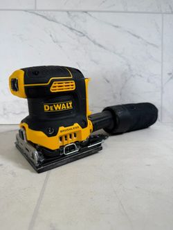 DeWalt DCW200 20V Max XR Cordless 1/4 Sheet Variable Speed Sander Tool Only (A1G011606)