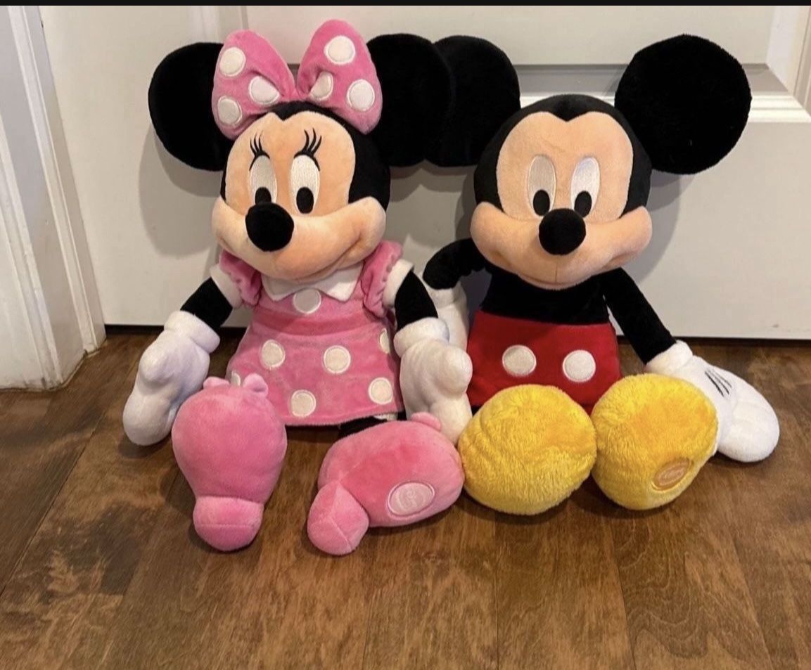 Mickey and Minnie dolls. Excellent condition.