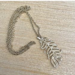 Gold Tone Leaf Pendant Necklace 