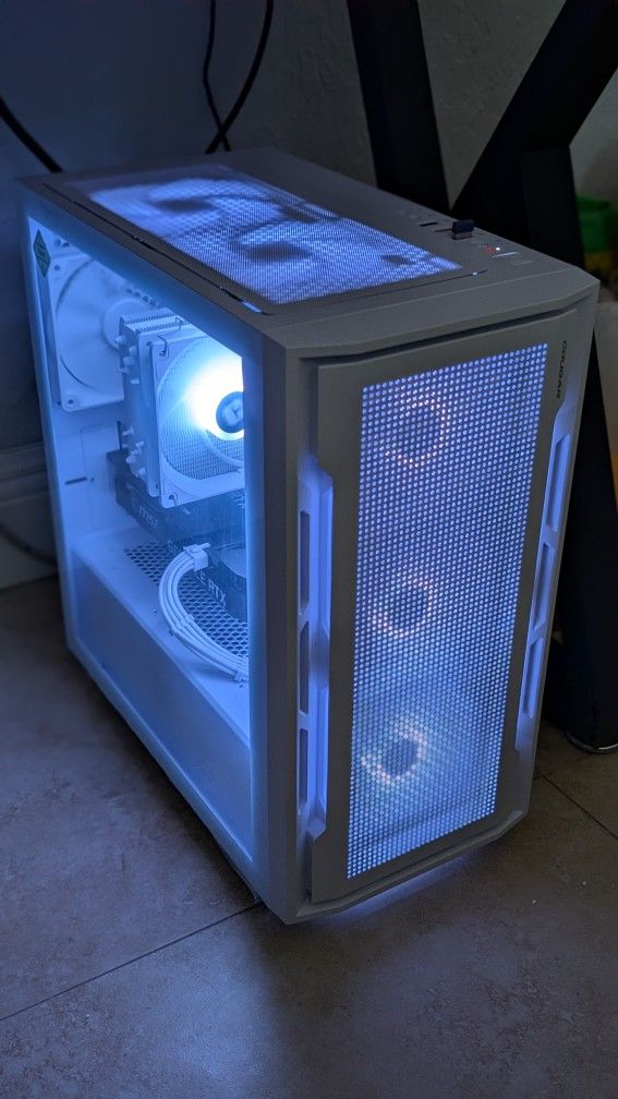 Custom White PC (2700x + RTX 3060)