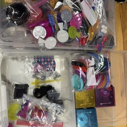 Tons Of OMG Accessories!