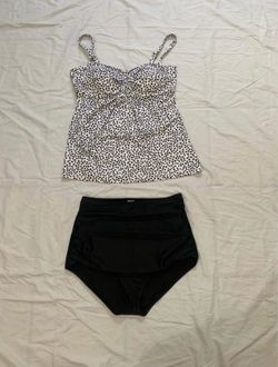 White and black polka dot 2 piece swimsuit size large