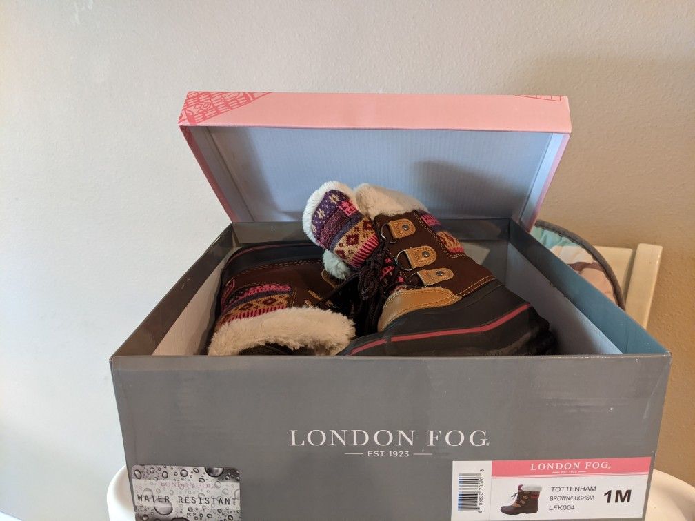 London fog kids size 1 snow boots