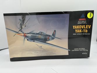 Accurate Miniatures Yakovlev Yak-1b WWII Fighter Model Kit – 1:48 Scale.-NOS 