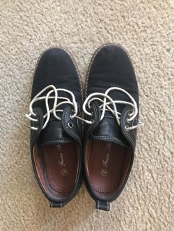 Men’s or boys black dress shoes size 6 1/2