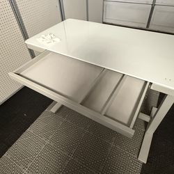 GELLER 47" SIT/STAND DESK