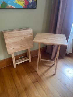 Tv trays (4)