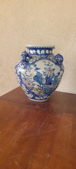 Beautiful blue Vase, Excellent Shape, Firm Price, Read Description For Details