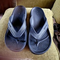 Woman Crocs Sandals Side 10 M  W12