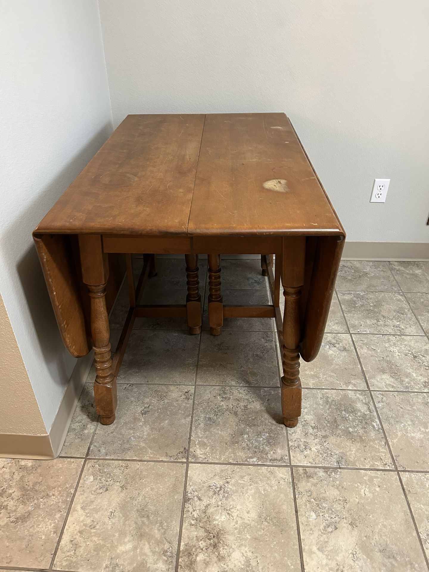 Adjustable Wood Table Set