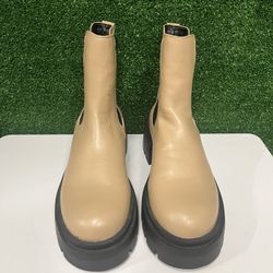 Pretty Little Thing Beige And Black Boots Size 40