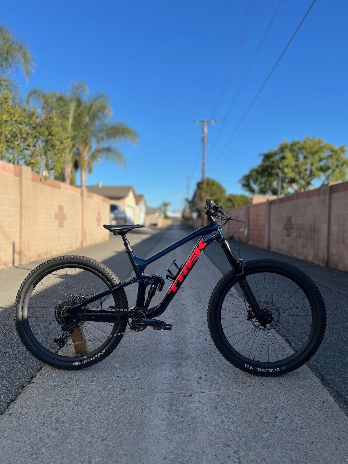 Trek Slash Mountain Bike
