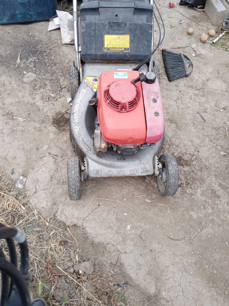 Honda Commercial Lawn Mower And 