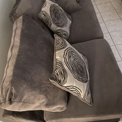 Couch 2 Sectional, Good Condicion