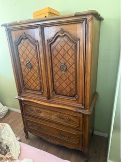 Dresser