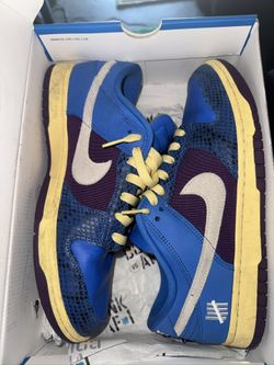 Undefeated x Nike Dunk - Size 11