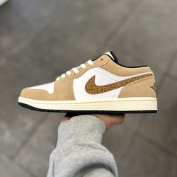 Jordan 1 Low SE “Brown Elephant” Sizes 8 / 8.5 / 9 / 9.5 / 10 / 10.5 / 11 / 12 / 13 IN HAND BRAND NEW