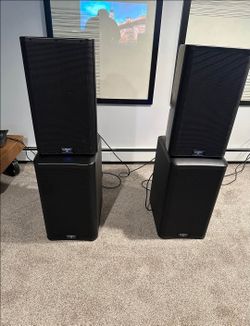 QSC Bundle 4 speakers total