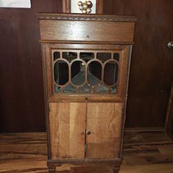 1920 Record Player