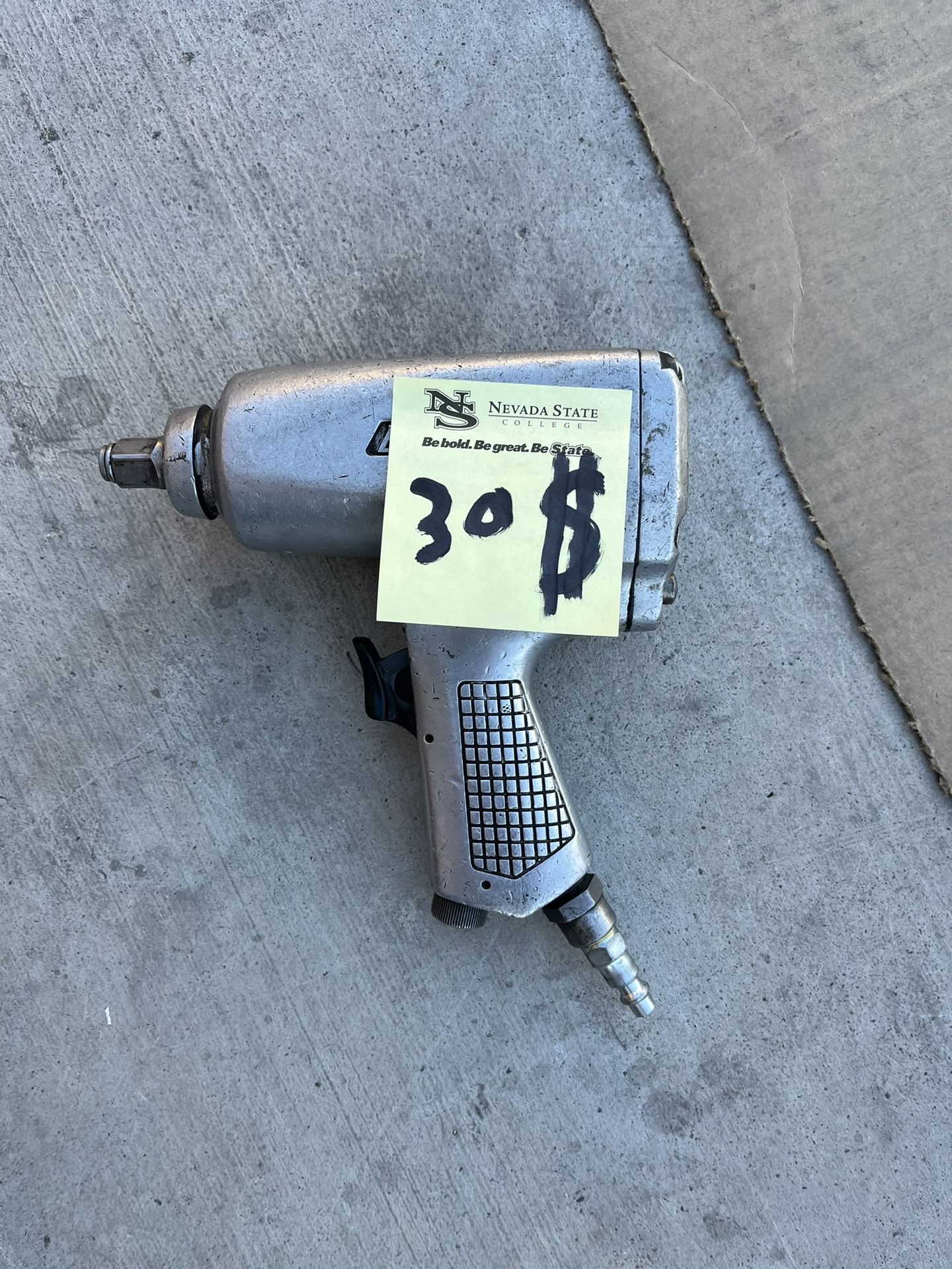 BLUE-POINT AT500B 1/2" DRIVE AIR IMPACT WRENCH