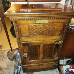 Antique White Mountain Ice Box Refrigerator 