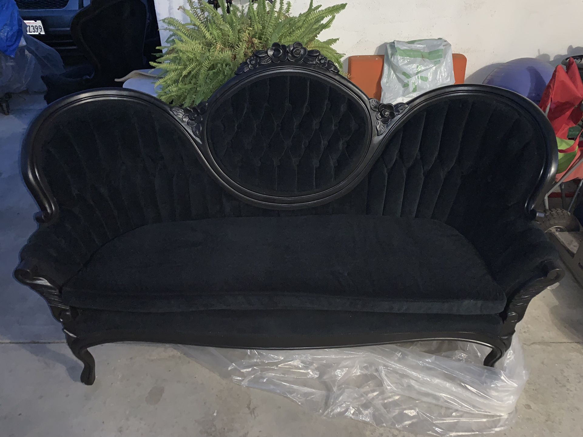 Black Victorian Gothic Sofa for Sale in Downey, CA - OfferUp