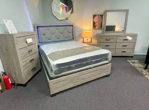 Brand New Queen Size Bed With Mattress Available With Free Home Delivery And Cash On Delivery 🔥