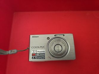 Coolpix s500 camera no charger sold as is