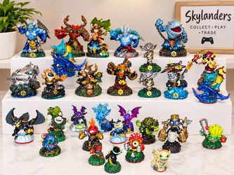Skylanders Figure Bulk Lot - 25+ Characters (Giants, Swap Force, Spyro's Adventure)