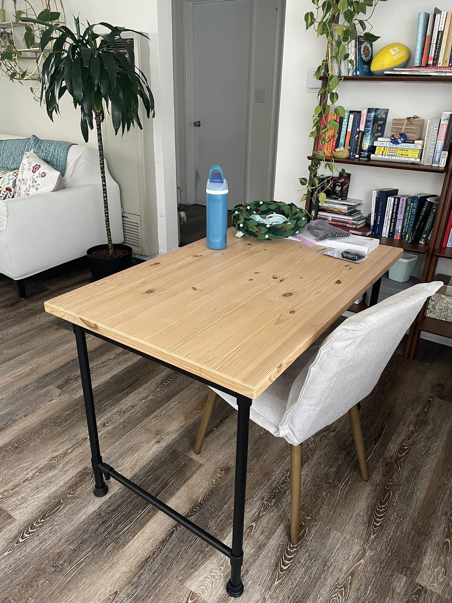 IKEA Kullaberg Desk - Great Condition!
