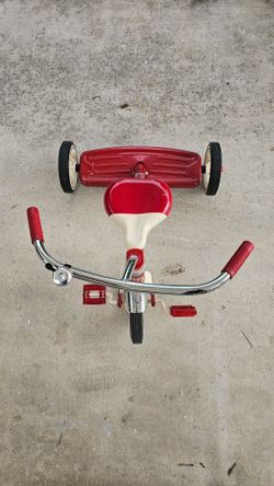 Radio Flyer Tricycle.       Triciclo Radio Flyer